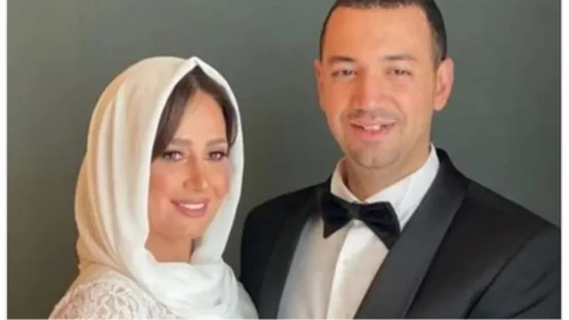 بعد الإساءة له ولزوجته.. معز مسعود يقاضى ناقد فنى شهير