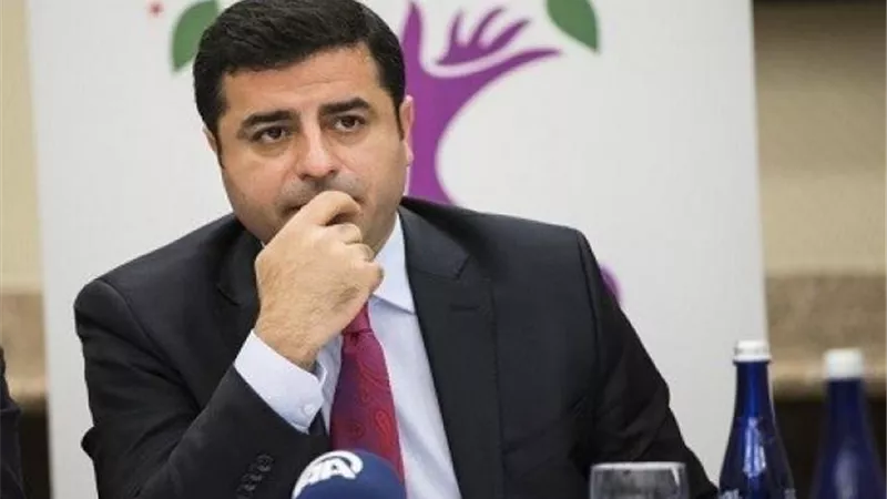 مصطفى ديمرتاش.. معلومات لا تعرفها عن ”سجين أردوغان” الذي يقود الثورة في تركيا