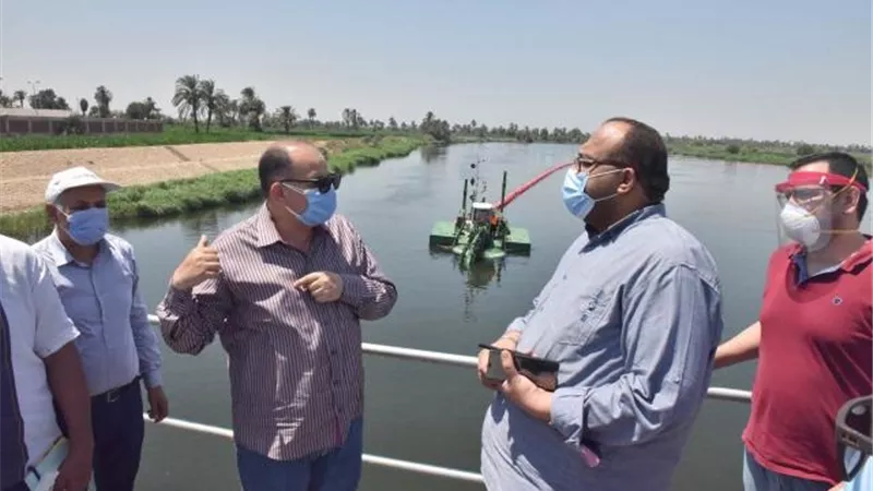 محافظ أسيوط يتفقد محطة مياه ديروط المرشحة بقرية شلش ومشروع الصرف الصحي بديروط
