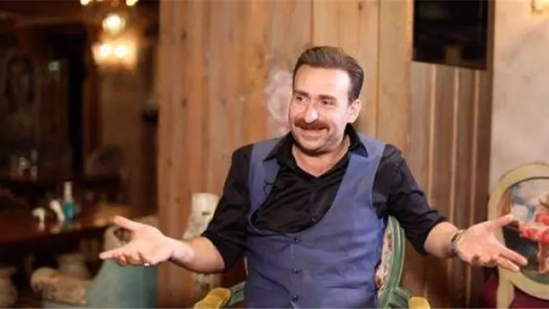 نضال الشافعى يطمئن جمهوره على حالته الصحية بعد تعرضه لانفجار فى القولون
