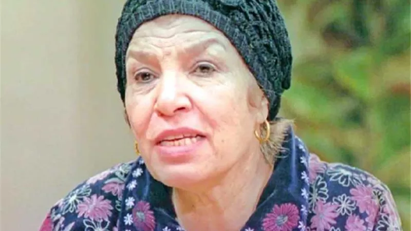 مواقف كوميدية تجمع إنعام سالوسة مع محمد هنيدي ومنة شلبي.. أعرف الحكاية