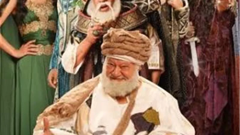 أشهرهم زقاق المدق.. نجوم الفن يجذبون الجمهور للمسرح بأعمال فنية ضخمة