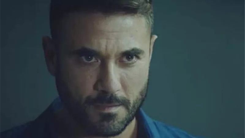أحمد عز يعود للديكور الخاص بمسلسل ”هجمة مرتدة”