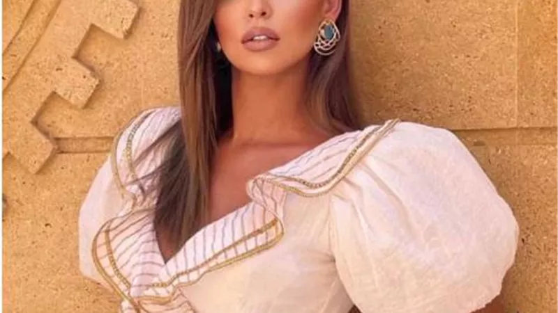 مى سليم تستعرض رشاقتها بإطلالة ساحرة عبر ”انستجرام”