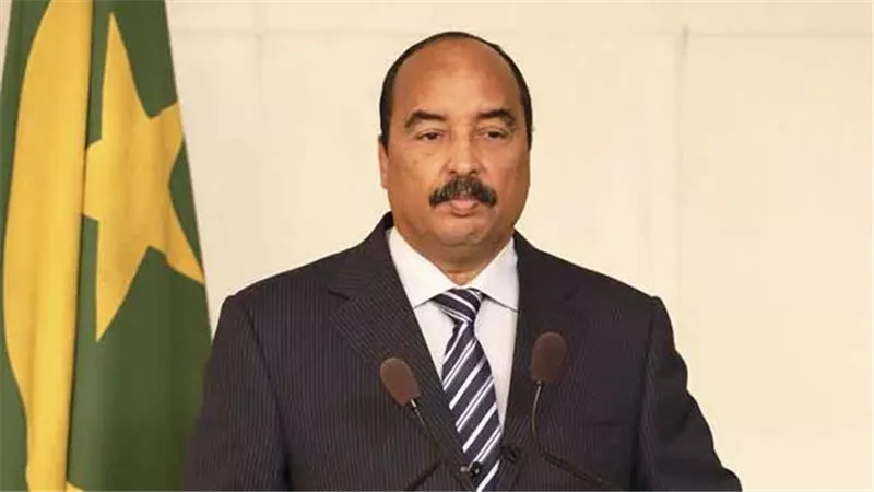 متهم بالخيانة العظمي.. حكاية رئيس دولة عربية باع جزيرتين لأمير قطر