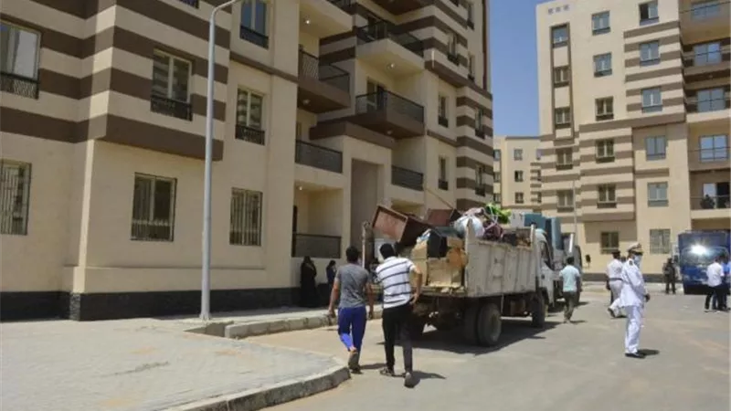 بالصور.. مساكن بديلة بحدائق أكتوبر لأهالي منطقة عشوائية بالجيزة